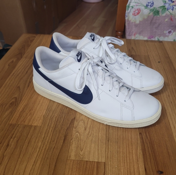 Nike Court Tennis Sneakers Mens Size 11 White And Blue - Picture 2 of 8